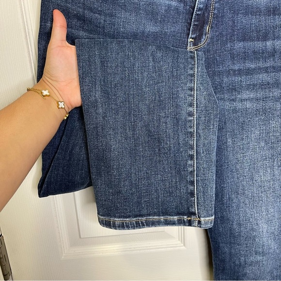 Judy Blue Women’s Straight Fit Blue Wash Denim Jeans Size 15/32 - Picture 4 of 8